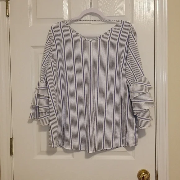 2 for $10 Forgotten Grace XL Triple Ruffle Sleeve Top Size XL NWOT - Picture 2 of 8
